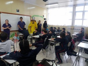 Alumnos de tercer año realizan educaciones en Escuelas 2017 (27)