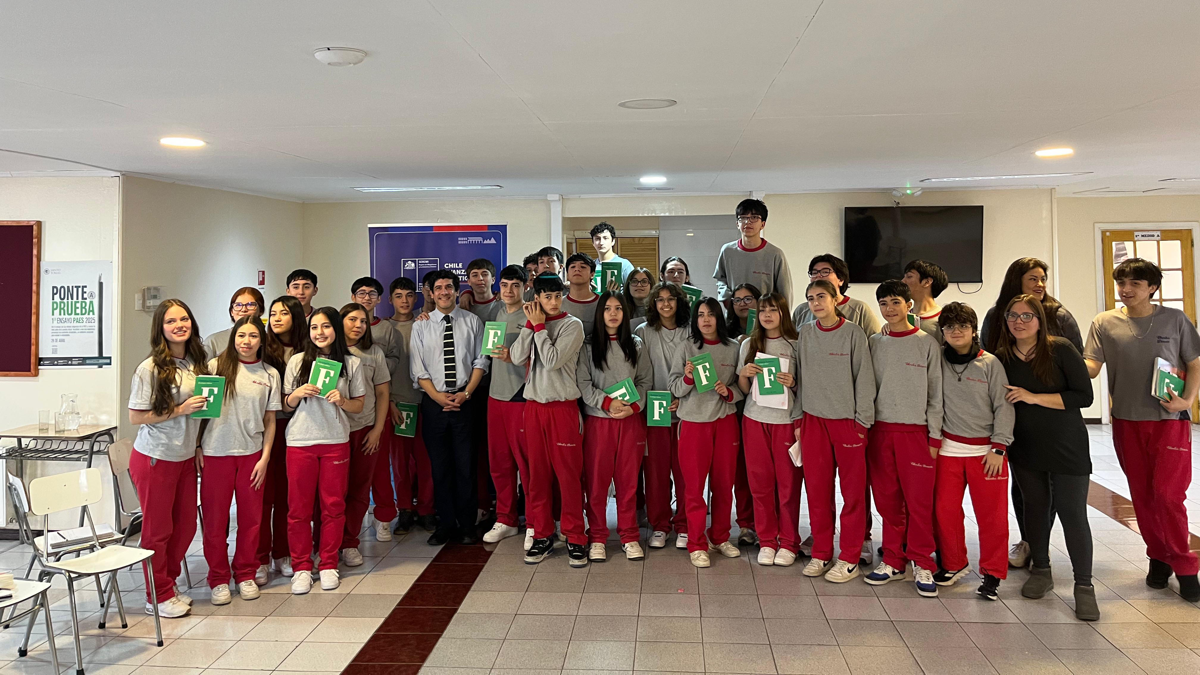 Académico de Pedagogía en Castellano participó en instancias académicas y literarias nacionales e internacionales