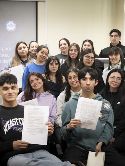 Académica expuso sobre enfoque de género en recursos pedagógicos en jornada nacional FID
