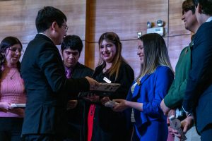 Estudiantes de Pedagogía en Historia y Ciencias Sociales viven tradicional Investidura