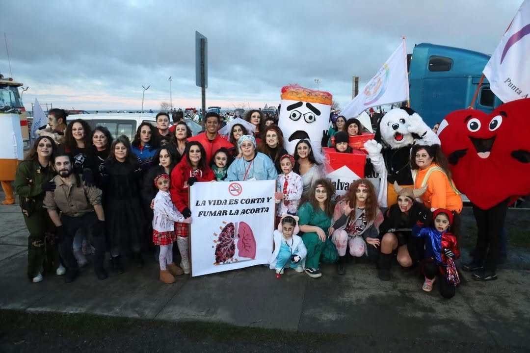 Agrupación de pacientes oncológicos y UMAG destacan en Carnaval con mensaje de salud y autocuidado
