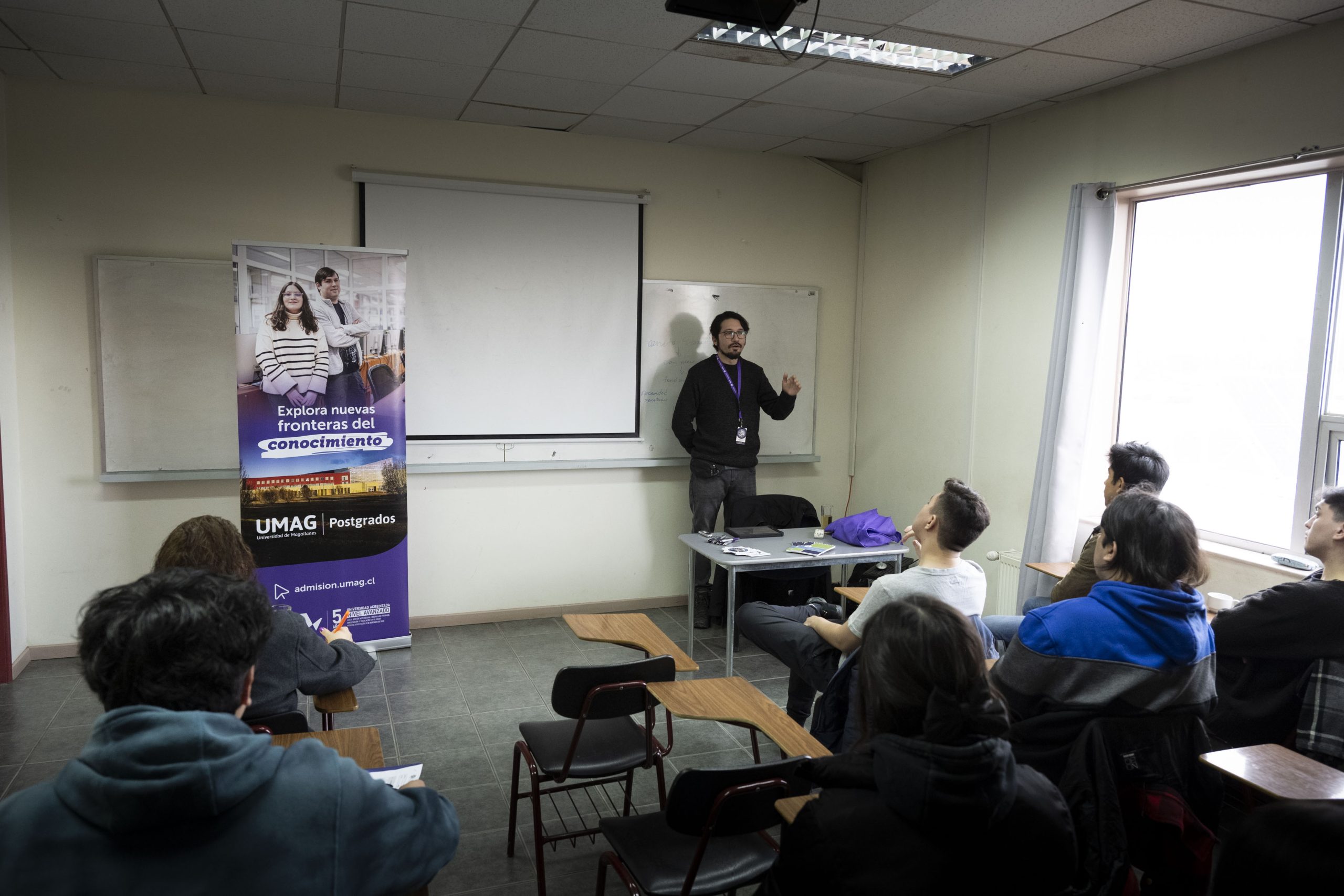 “Café y Postgrado” para fortalecer internacionalización de la formación avanzada en la UMAG