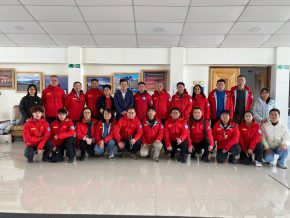 Delegación china en tránsito al continente blanco visitó la Universidad de Magallanes