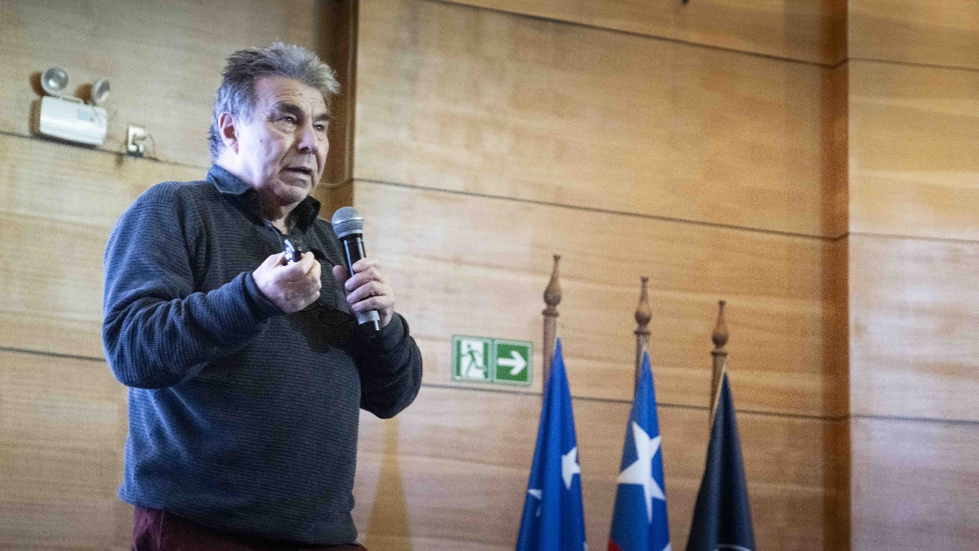 Académico Eric Goles expuso en la UMAG acerca de las ciencias de lo artificial