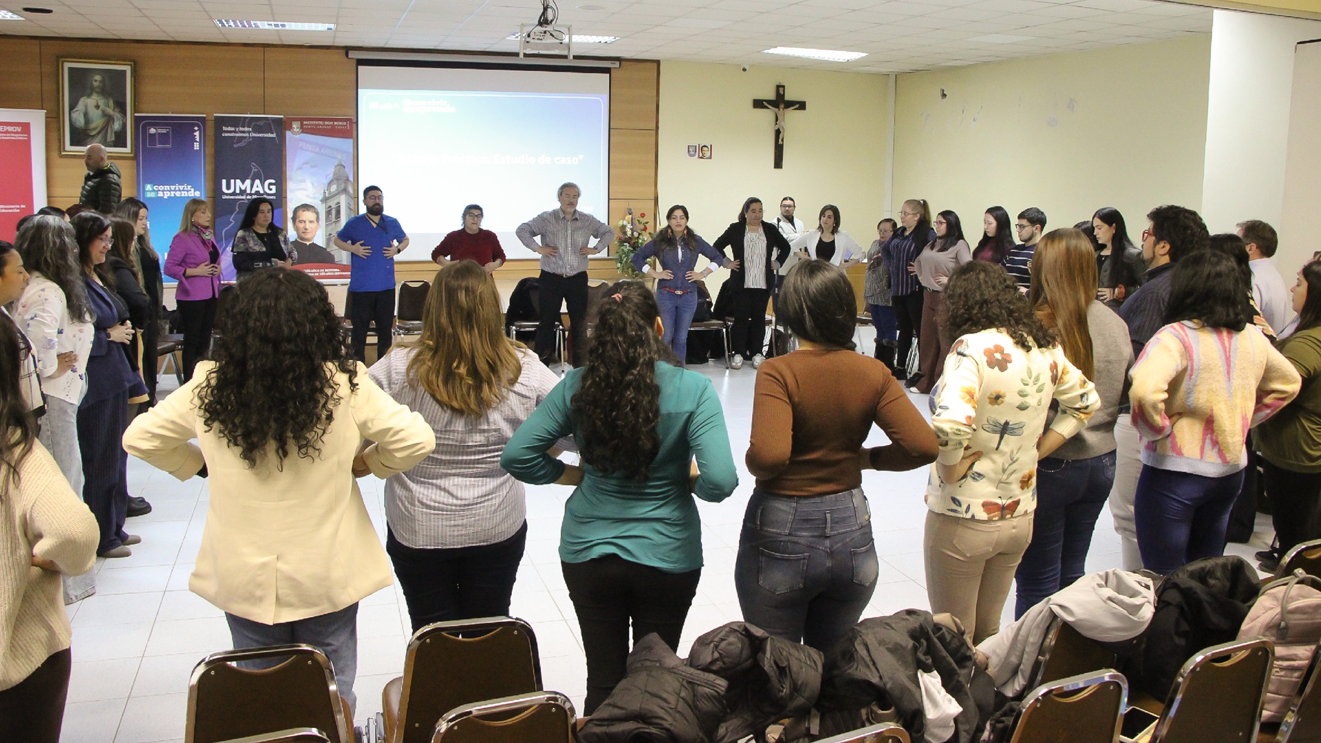Comunidades educativas de Punta Arenas participan en la Segunda Jornada de la Red Territorial “A Convivir se Aprende”