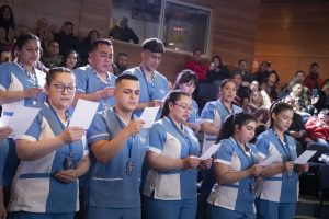 Estudiantes TENS celebraron primera Investidura y su ingreso a la Facultad de Salud