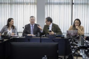 Superintendente de Educación Superior visitó la UMAG y abordó desafíos de sostenibilidad y modernización