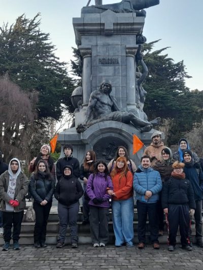 Estudiantes de Técnico en Turismo realizaron guiado patrimonial por el centro de Punta Arenas