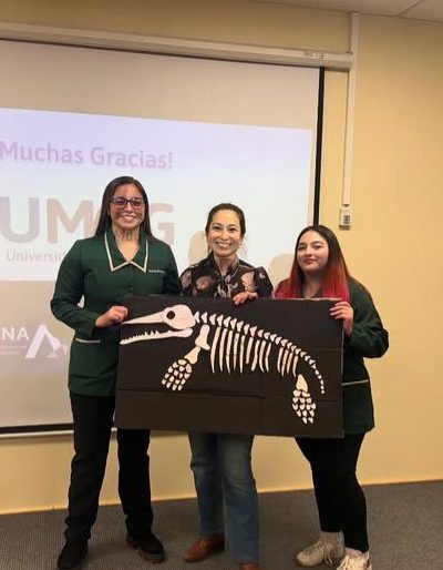 Estudiantes de Pedagogía en Educación Parvularia de la UMAG combinan arte y ciencia para enseñar sobre Paleontología