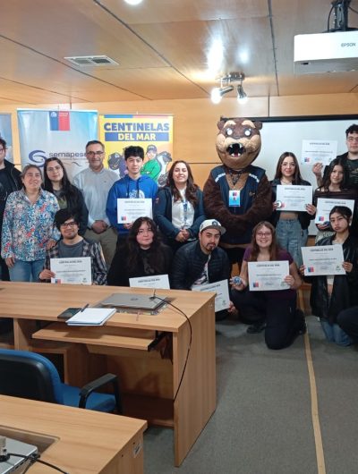 Universidad de Magallanes y Sernapesca certifican a sus primeros “Centinelas del Mar”