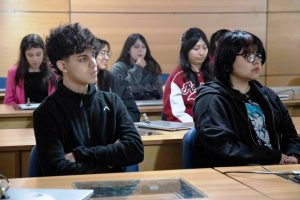 Iniciativa estudiantil impulsa sociedad de debate para fomentar el pensamiento crítico y la oratoria