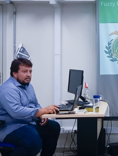 Académico obtiene reconocimiento internacional por su tesis doctoral en matemática aplicada