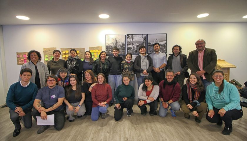 Delegación de la UMAG llevó su modelo de residencias de Arte y Ciencia a la Universidad de Aysén