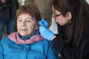 Iniciativa comunitaria fortalece la salud auditiva en el barrio 18 de Septiembre
