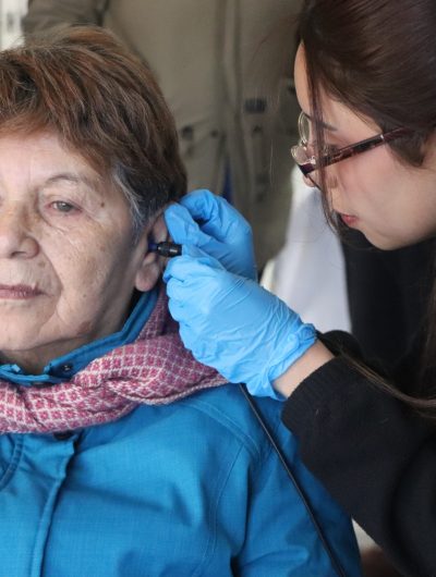 Iniciativa comunitaria fortalece la salud auditiva en el barrio 18 de Septiembre