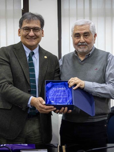UMAG reconoce destacada labor y trayectoria de Ricardo Méndez en su rol de contralor universitario