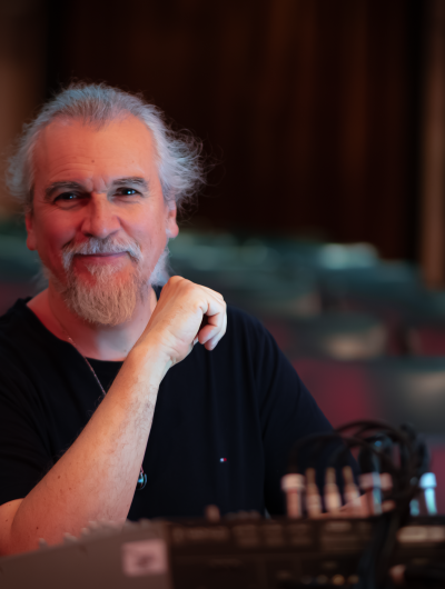 Destacado compositor José Miguel Candela ofrecerá concierto de Música Electroacústica en la UMAG