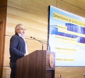 Académico derriba mitos sobre el salmón de cultivo y destaca su valor nutricional y los desafíos de una producción sostenible