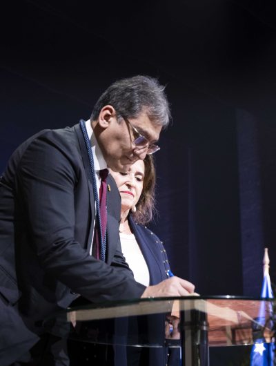 Rector Maripani inicia segundo período con el compromiso de proyectar a la UMAG como referente desde el extremo austral