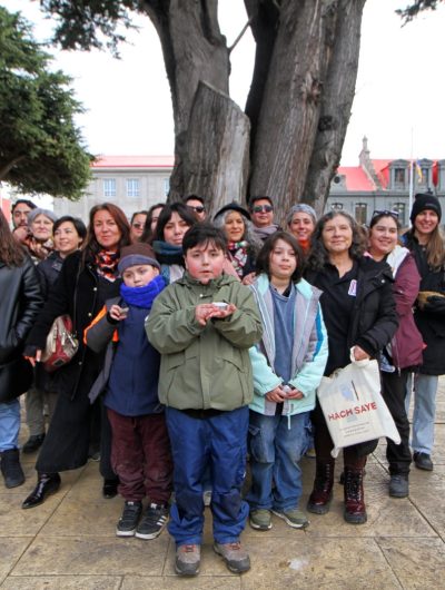 Fundación selk’nam “Hach Saye” conmemoró el “Remate de Indios” con conversatorios y acto en Plaza de Armas
