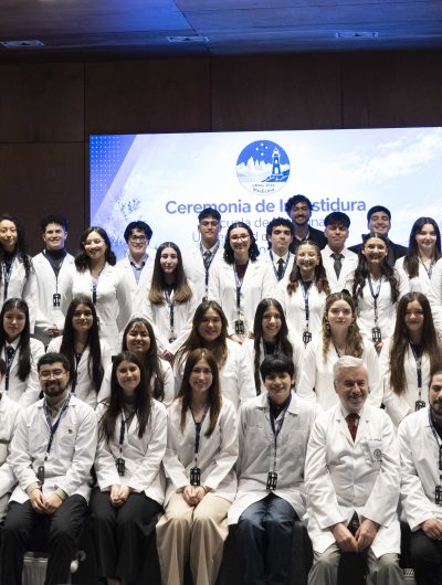 UMAG realizó primera ceremonia de investidura de estudiantes de Medicina