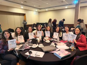 Académica participó en jornada de análisis de nuevos estándares para la formación de educadoras de párvulos