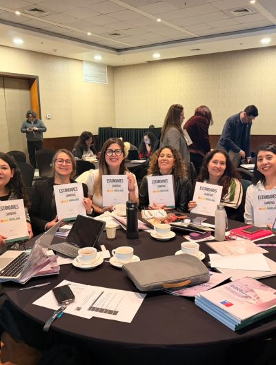 Académica participó en jornada de análisis de nuevos estándares para la formación de educadoras de párvulos