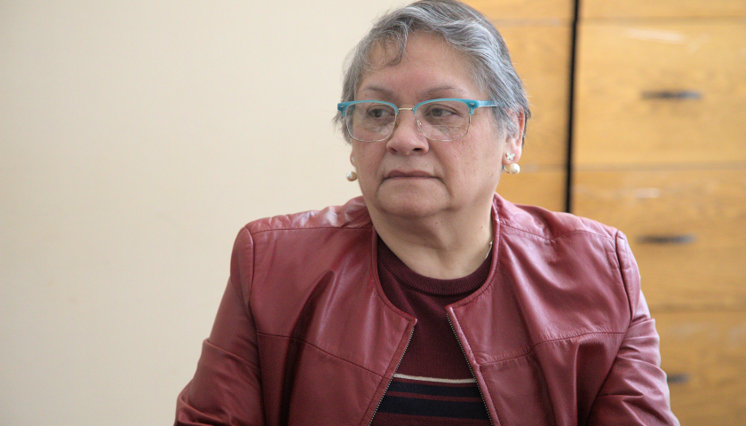 Comité de Ética reconoce trayectoria y aporte de Mercedes Acuña tras ocho años de participación