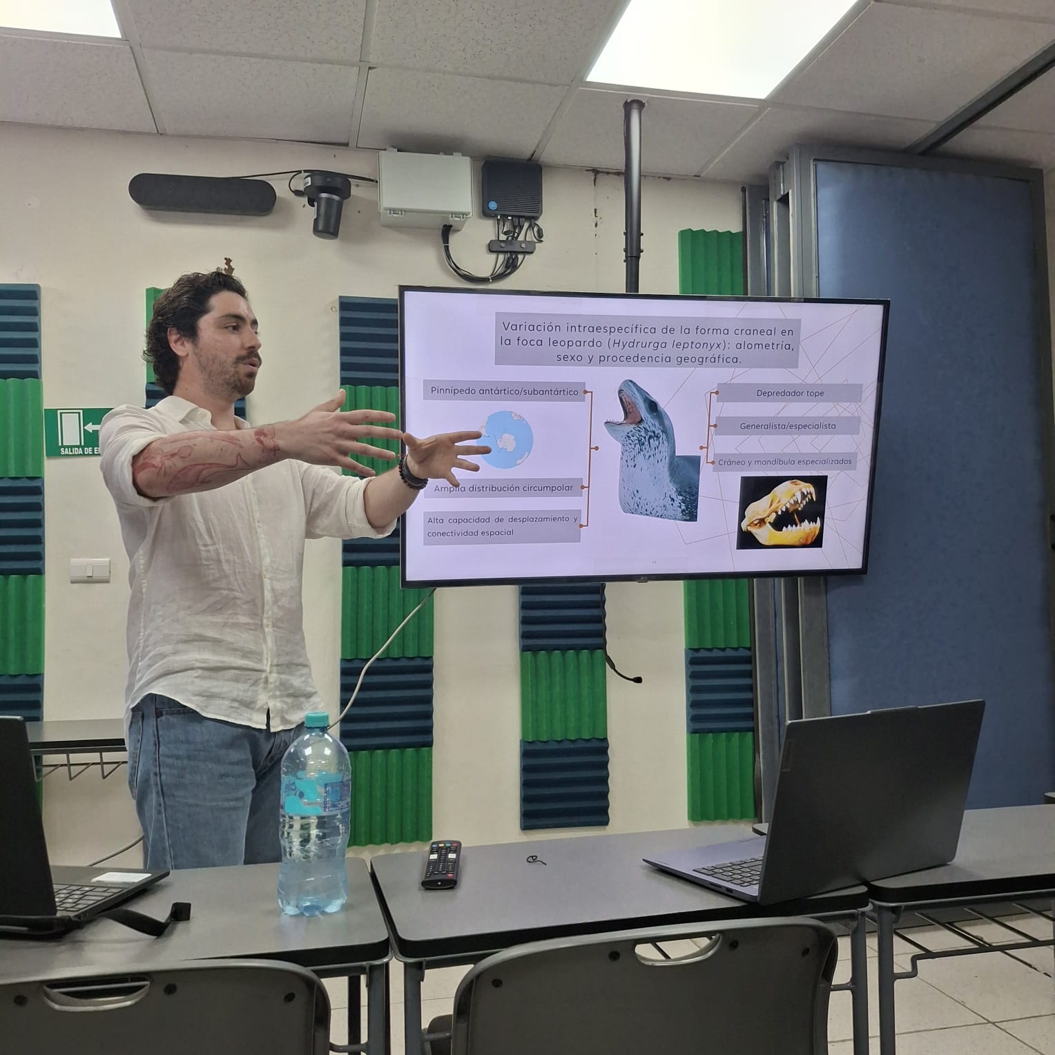 Estudiante de postgrado amplía sus competencias en investigación de mamíferos marinos durante estancia en México